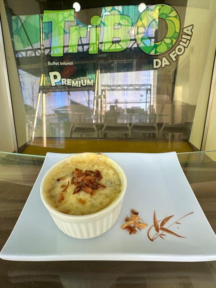 Escondidinho gratinado servido no ramequim